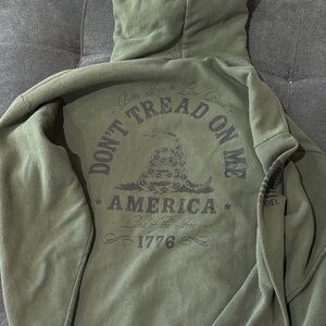 Nine line sweatshirt